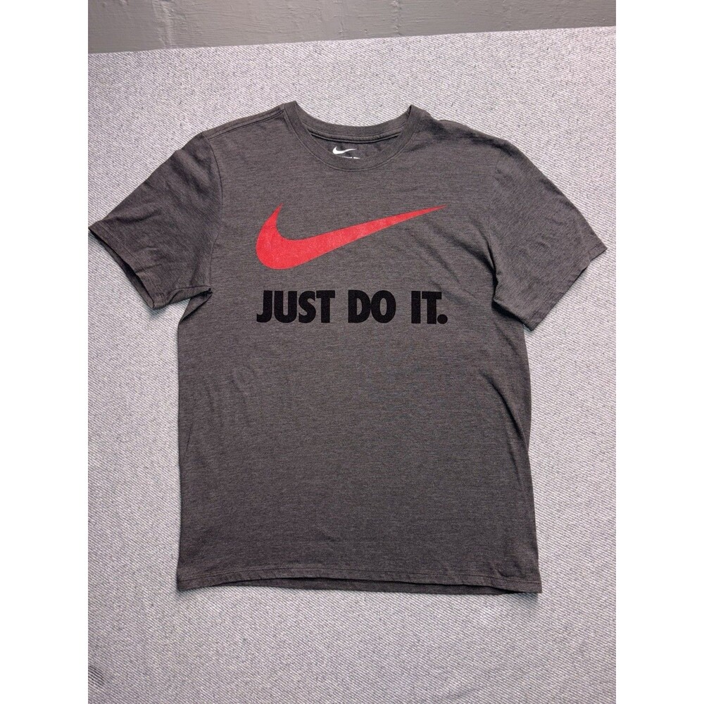 Nike "Just Do It" Graphic T-Shirt - Athletic Cut Men’s Medium